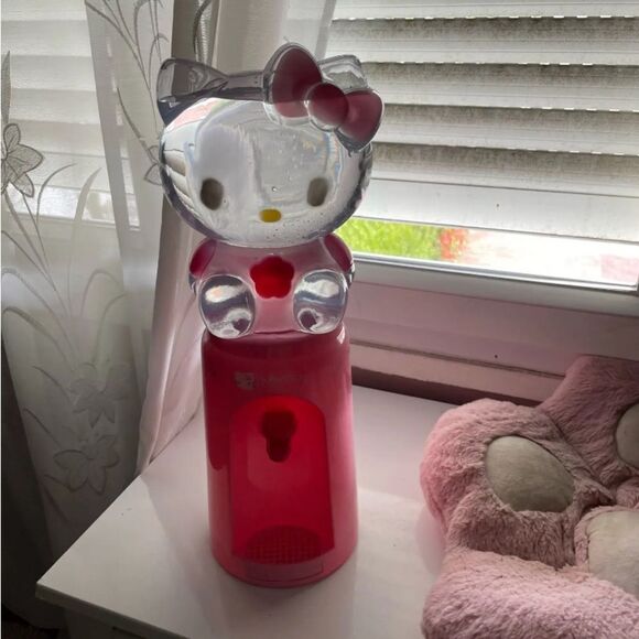 Sanrio Hello Kitty Water Dispenser - Picture 2 of 2